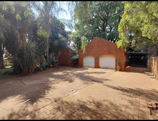 4 BEDROOM FREESTANDING FOR SALE IN CHROOMPARK